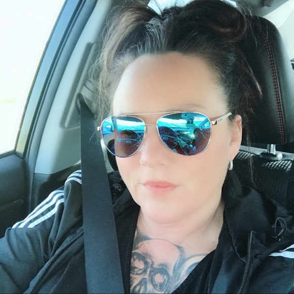 Meet your Posher, Rebecca - Picture 1 of 1